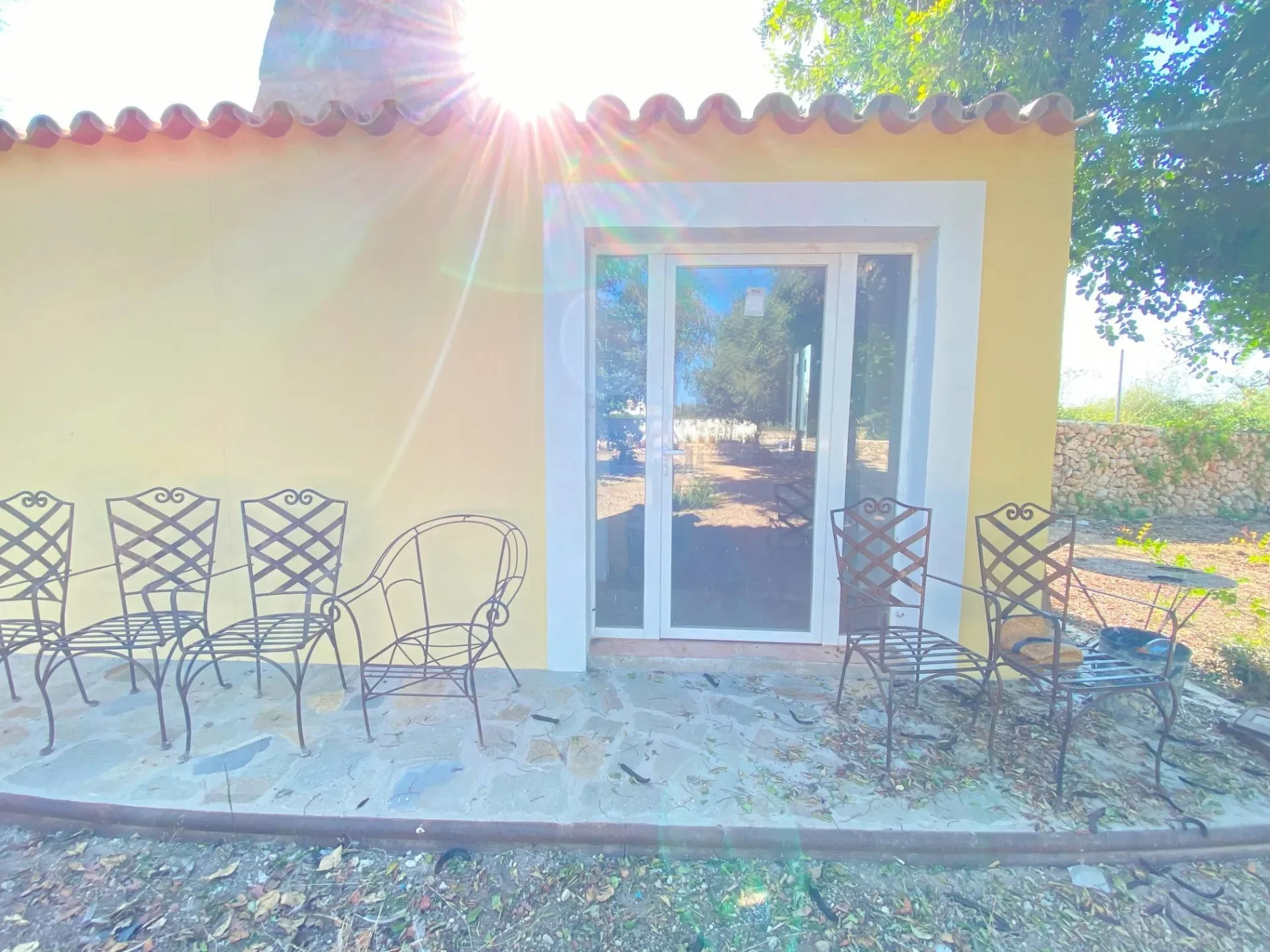 Exterior photo 9