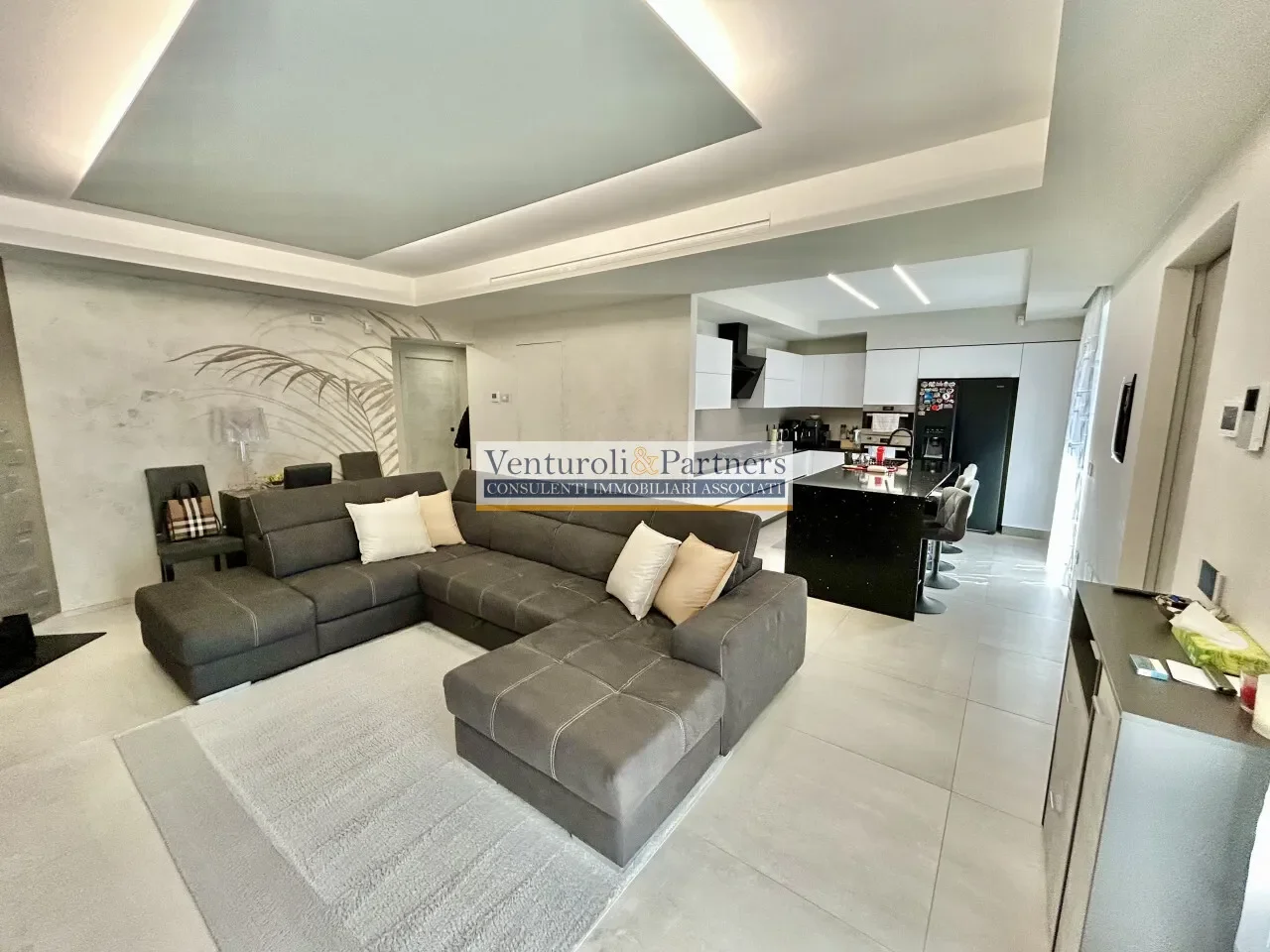 Gallery photo 9