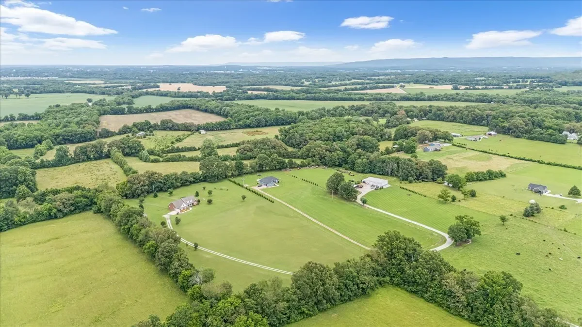 379 Hooper Road, Winchester, TN 37398, Estill Springs, Tennessee, United States. - Photo 41