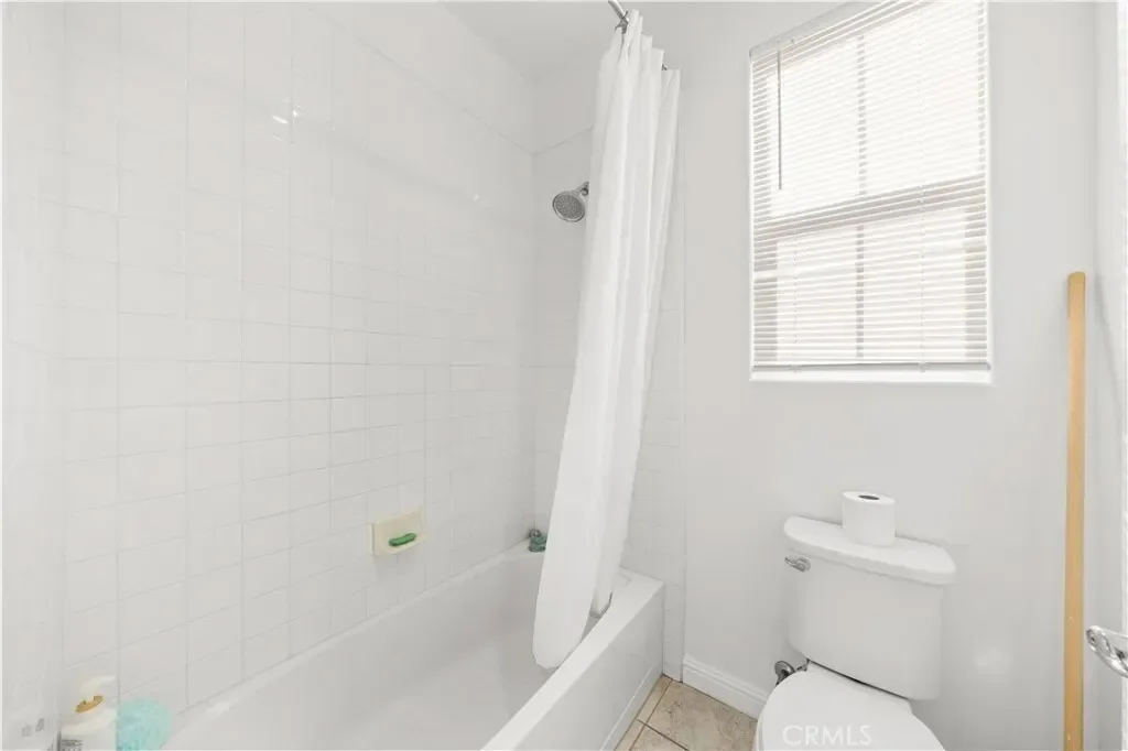 20611 W Chestnut Circle, Los Angeles, California, United States. - Photo 22