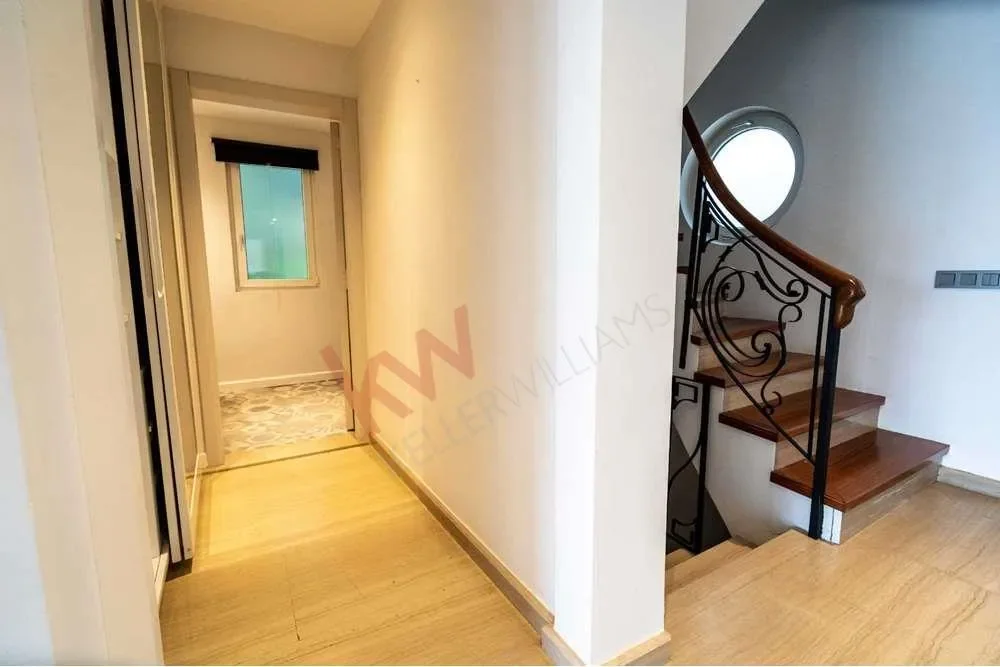 Gallery photo 3