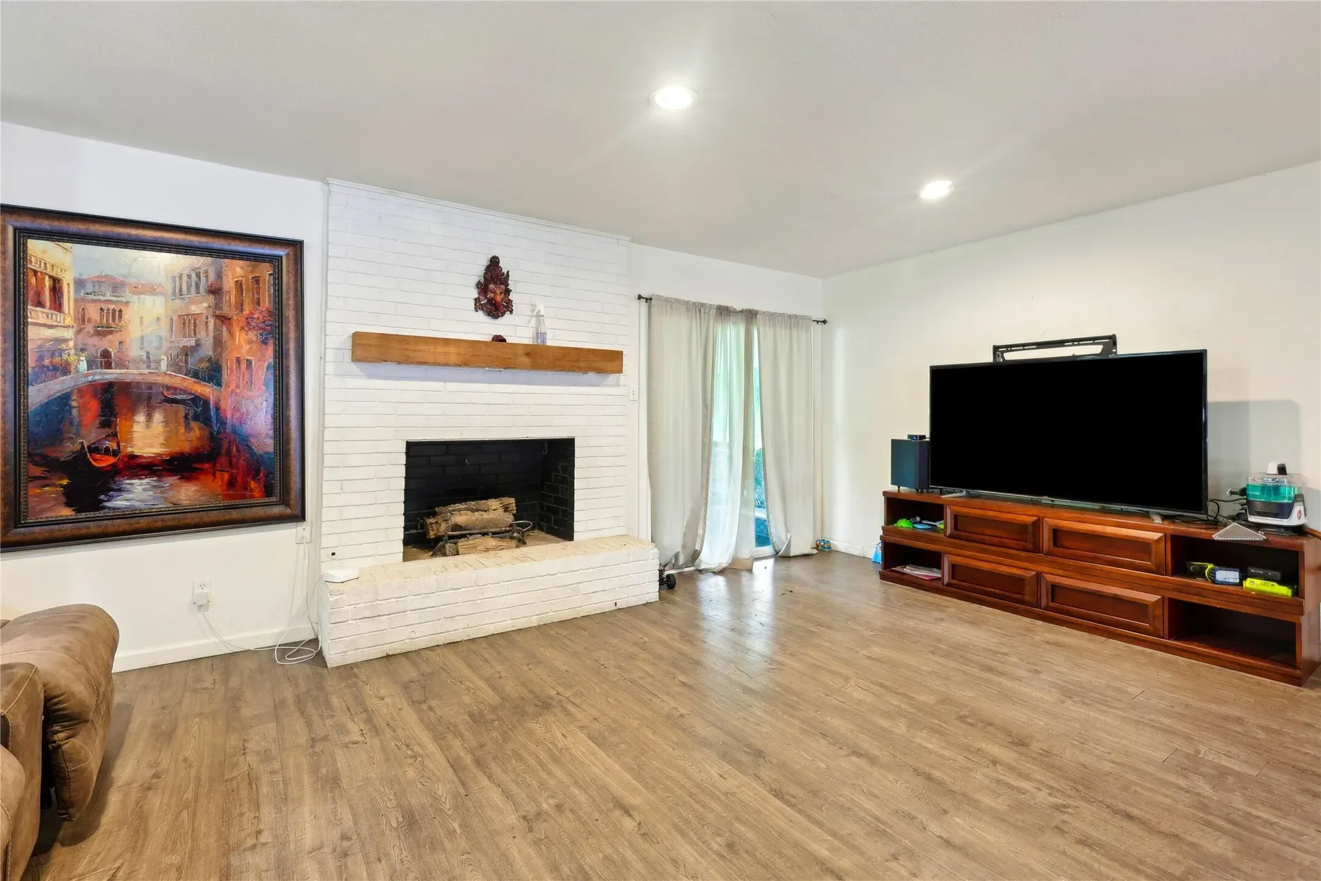 Gallery photo 9