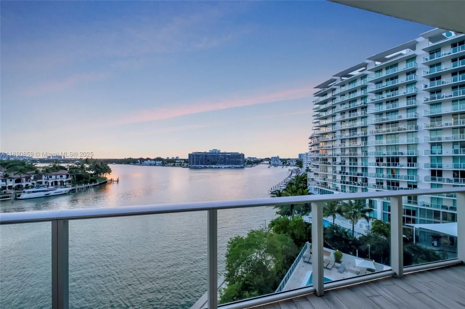 6620 Indian Creek Dr PH711, Miami Beach, Florida, United States. - Photo 29