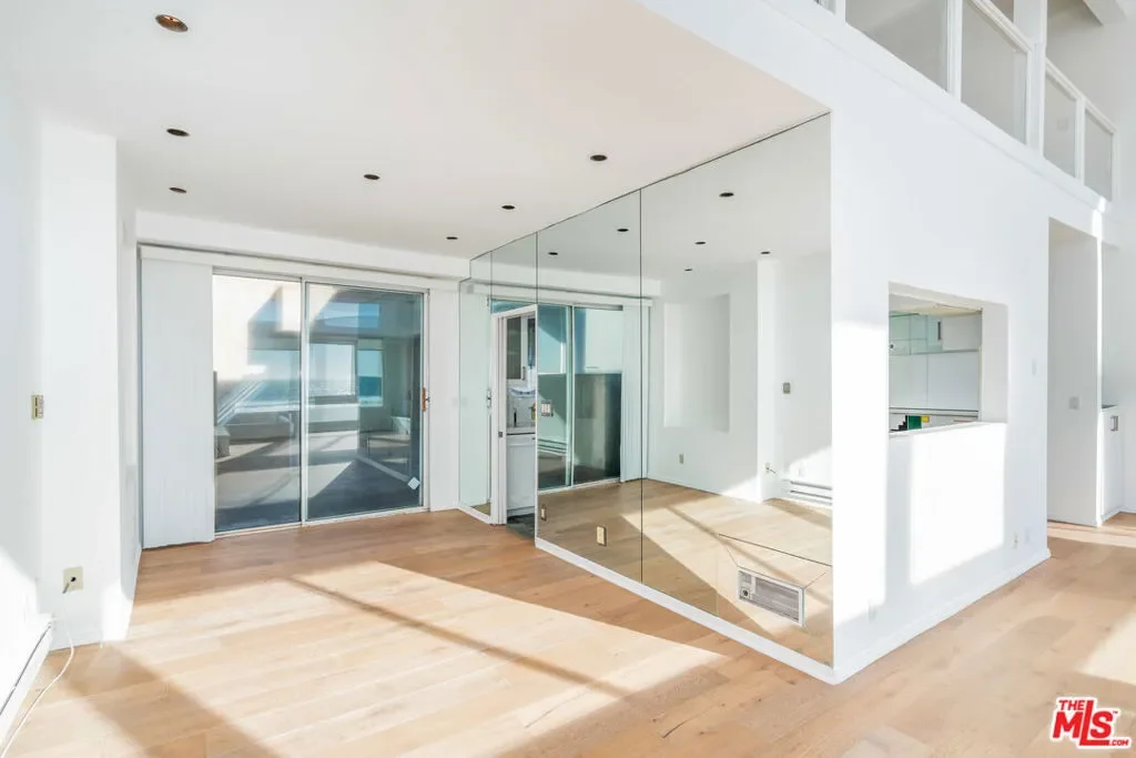 Gallery photo 2