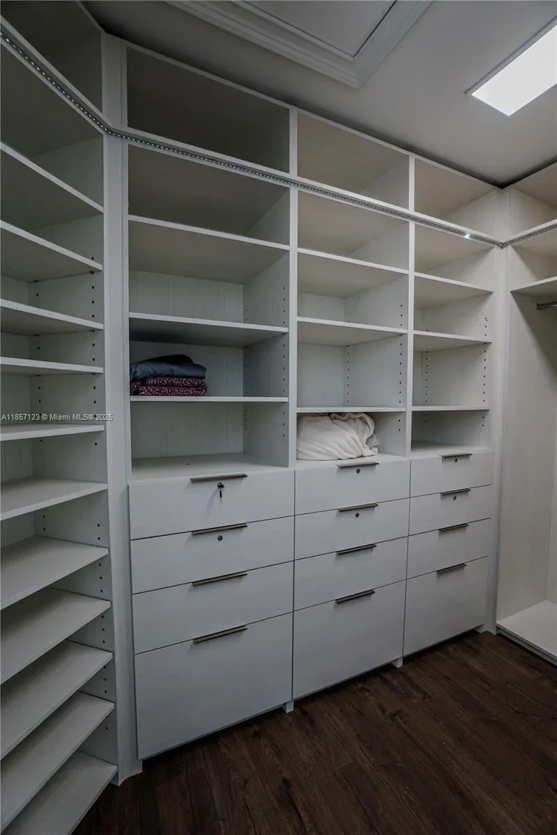 822 Meridian Ln, Hollywood, Florida, United States. - Photo 30
