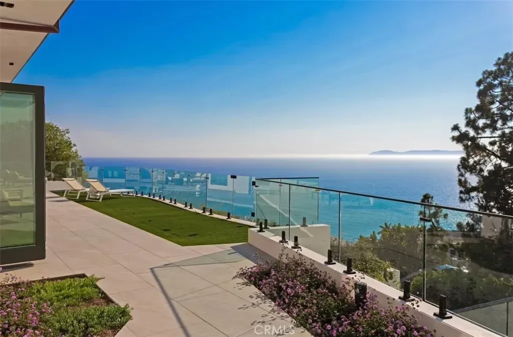 31 N Vista De Catalina, Laguna Beach, California, United States. - Photo 11