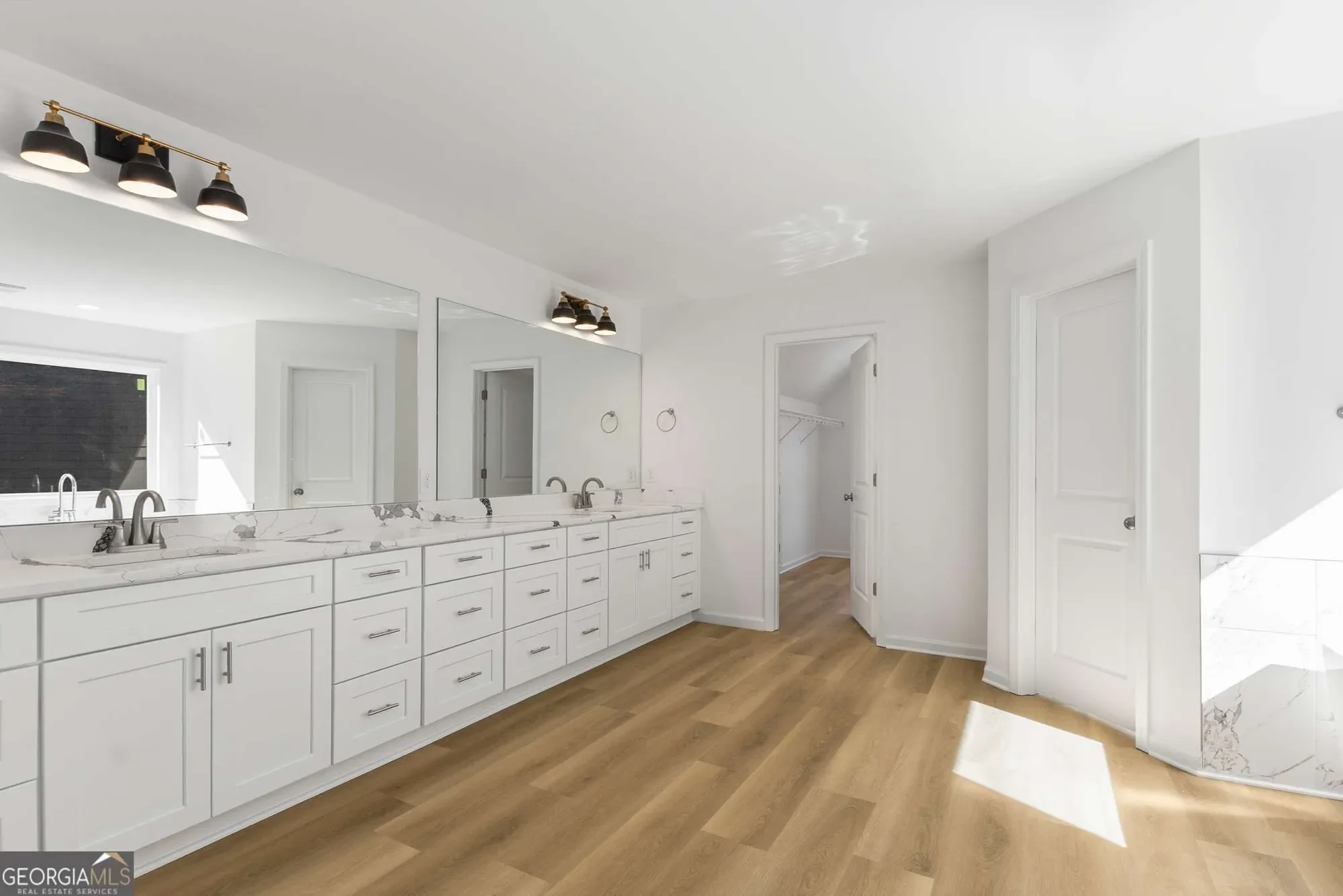 Gallery photo 6