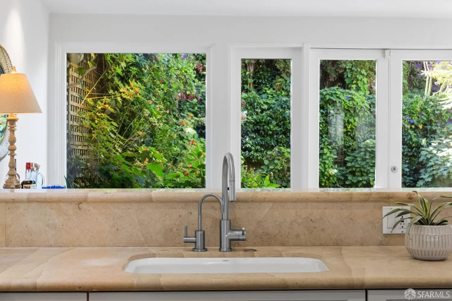 2341 Leavenworth Street, San Francisco, California, United States. - Photo 47