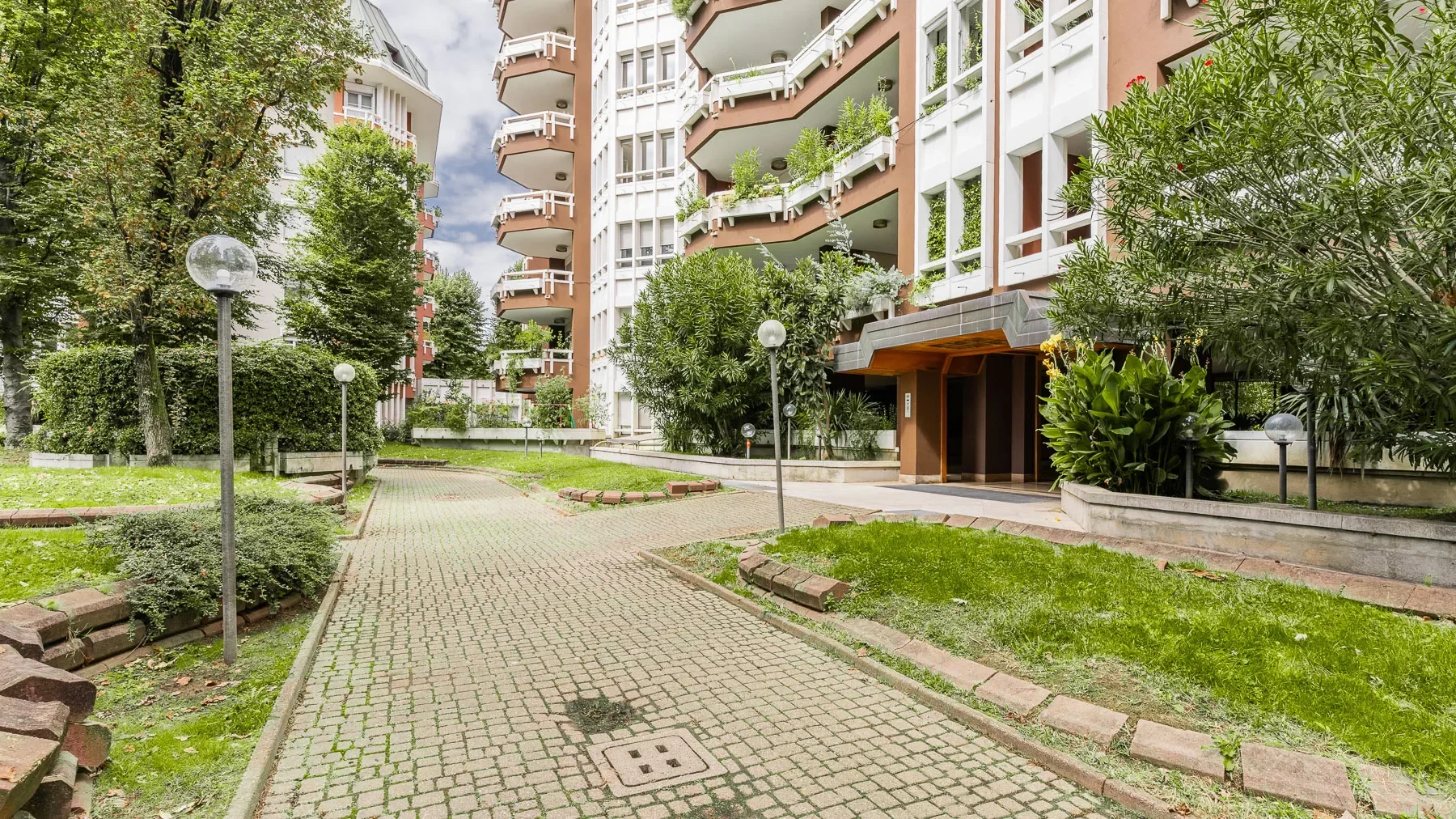 Via Fetonte, Lombardia, Milan, Lombardy, Italy. - Photo 67