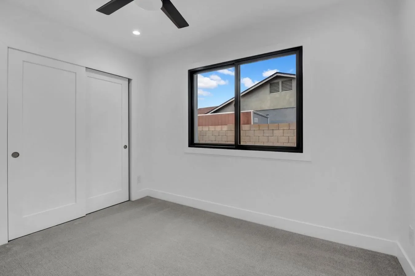 2126 E WATSON Drive, Tempe, Arizona, United States. - Photo 14
