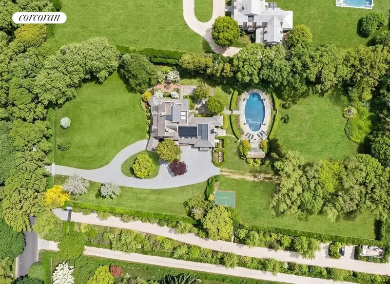 483 First Neck Lane, Southampton, NY 11968, Southampton, New York, United States. - Photo 19