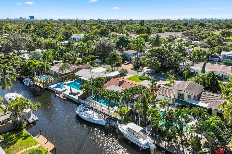 Single Family Residence in Fort Lauderdale