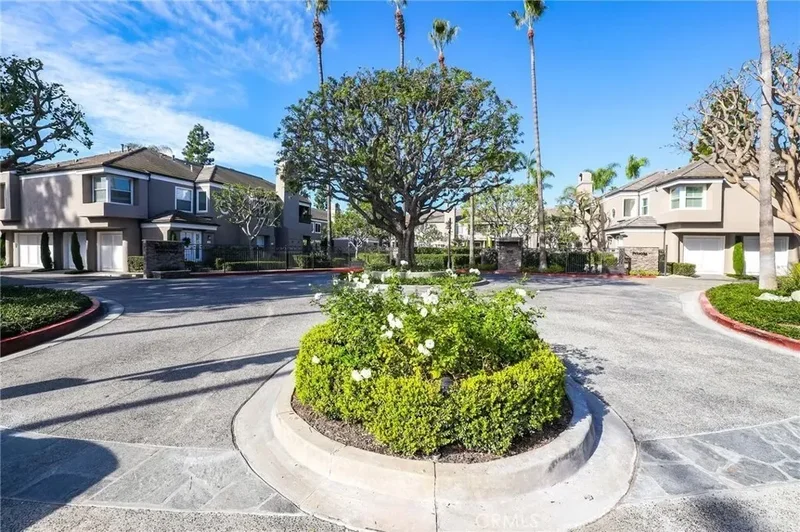Townhouse in Newport Beach