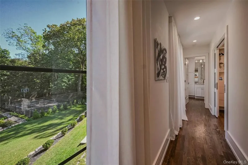 262 Huntington Bay Road, Halesite, New York, United States. - Photo 4