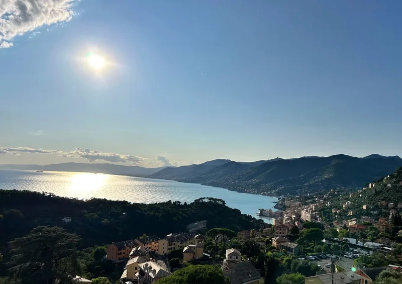 CAMOGLI first hill 600 meters from the sea period villa immersed in the quiet