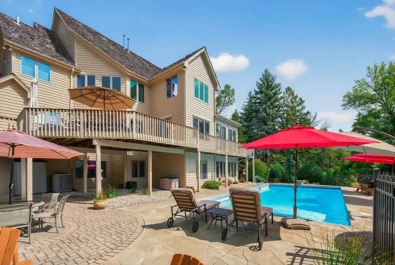 6993 Kenmare Drive, Bloomington, MN 55438, Minneapolis, Minnesota, United States. - Photo 88