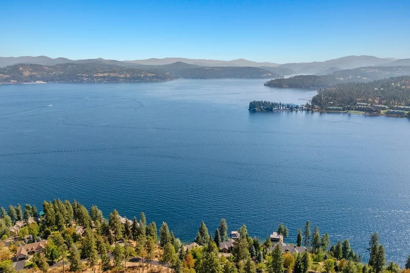4520 S Threemile Point Rd, Coeur d'Alene, ID 83814, Coeur d'Alene, Idaho, United States. - Photo 40