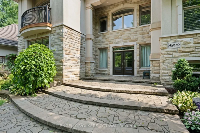 5800 Queenscourt Crescent, Ottawa, Ontario, Canada. - Photo 25