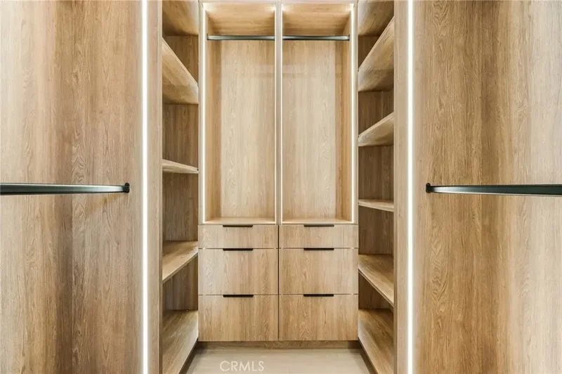 8006 Lloyd Avenue, Los Angeles, California, United States. - Photo 14