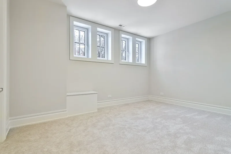 3723 N Oakley Avenue, Chicago, Illinois, United States. - Photo 49