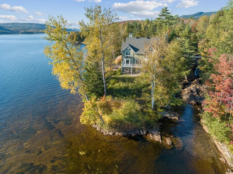 102 Imp. des Cascades, Mont-Tremblant, Quebec, Canada. - Photo 63
