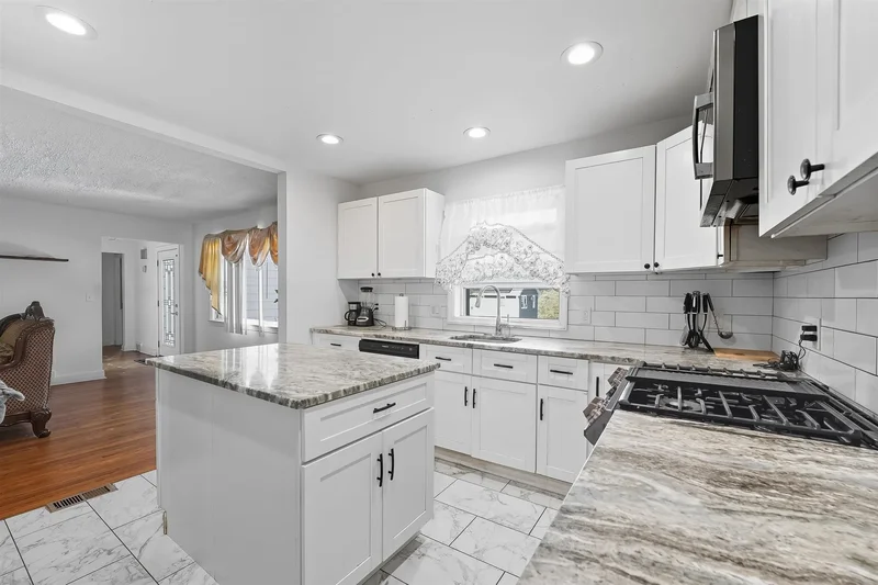 34 Fitzrandolph Rd, West Orange, NJ 07052, West Orange, New Jersey, United States. - Photo 7