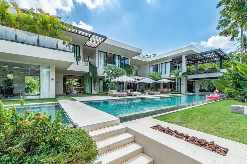 Luxury Meets Nature: Brand New Leasehold Villa in Tumbak Bayuh