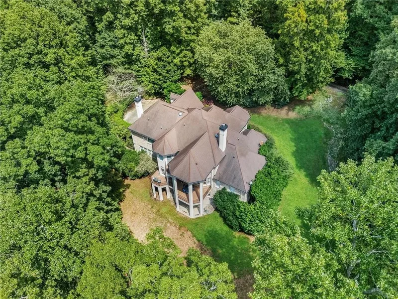 221 Allmond Lane, Alpharetta, GA 30004, Milton, Georgia, United States. - Photo 13