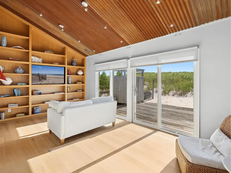 27 Dune Rd, Westhampton Beach, New York, United States. - Photo 4