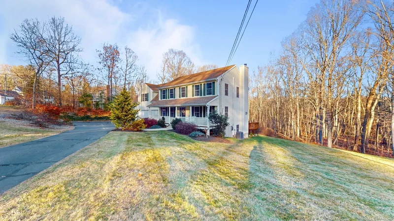 5 Melissa Way, Tolland, Connecticut, United States. - Photo 2