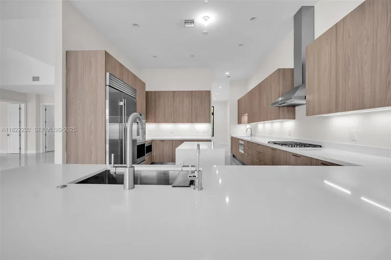 3511 Ashwood Cir S, Hollywood, Florida, United States. - Photo 5