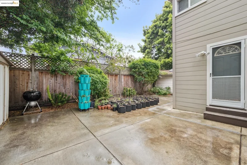 1226 Russell Street, Berkeley, California, United States. - Photo 16