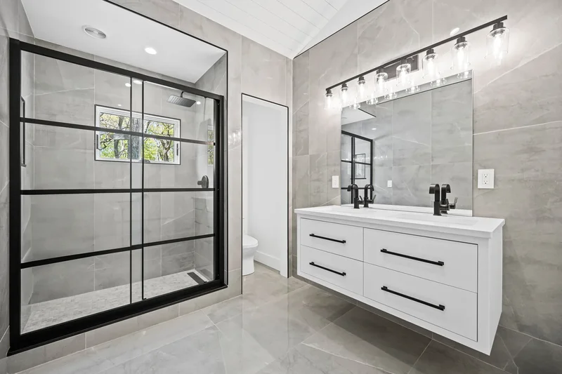 10 Shinnecock Lane, Hampton Bays, NY 11946, Hampton Bays, New York, United States. - Photo 17