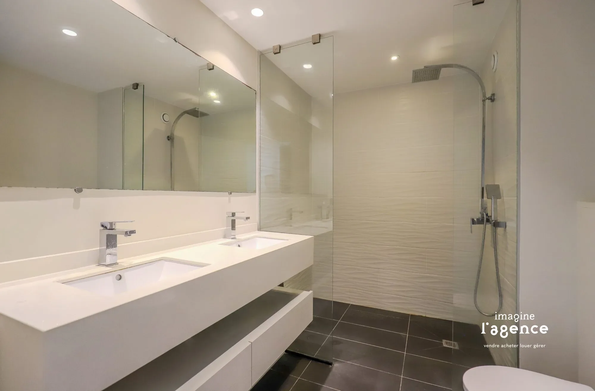 Gallery photo 4
