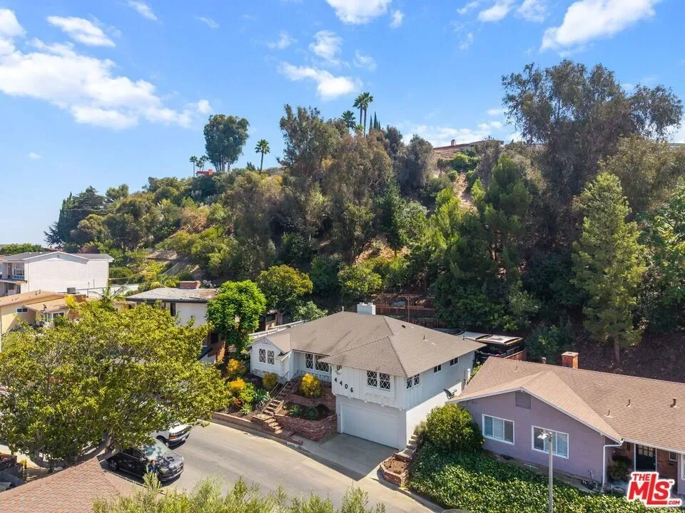 4406 Don Diablo Drive, Los Angeles, California, United States. - Photo 10