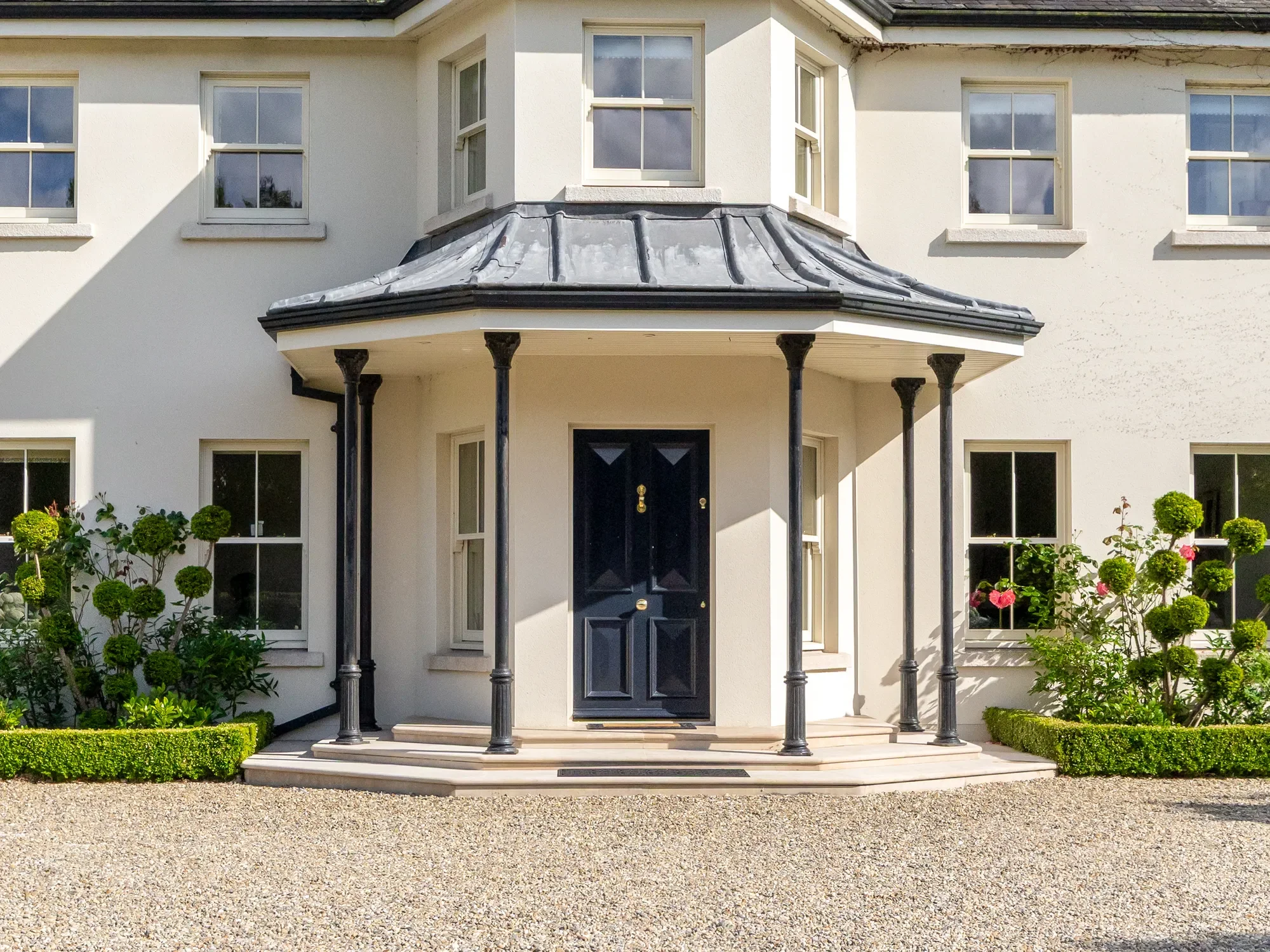 Exterior photo 8