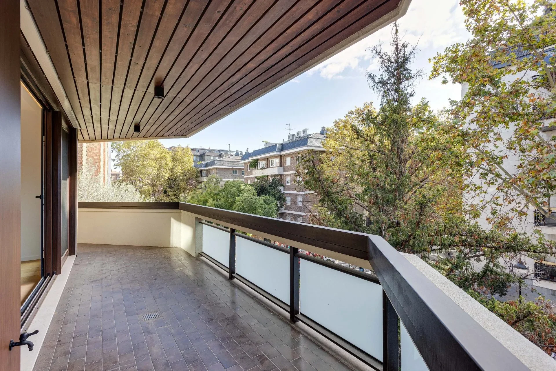 Sarria - Sant Gervasi, Barcelona, Spain. - Photo 6