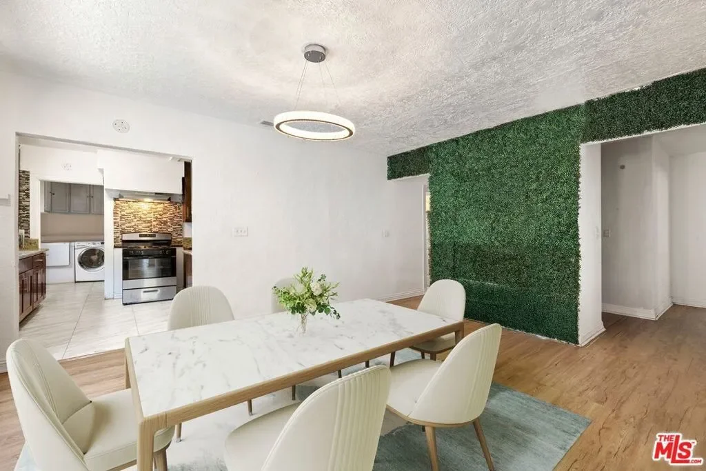 1516 La Baig Avenue, Los Angeles, California, United States. - Photo 5