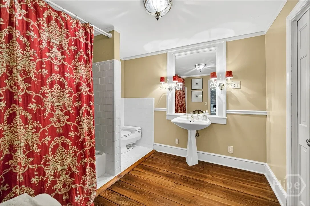 203 W Charlton Street, Savannah, Georgia, United States. - Photo 31