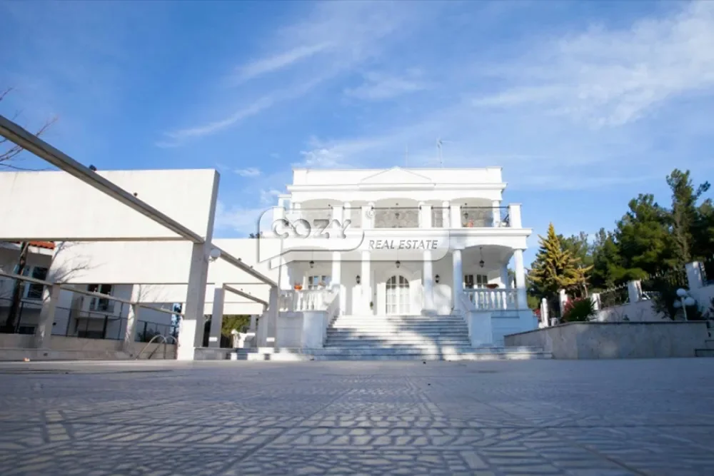 Exterior photo 7