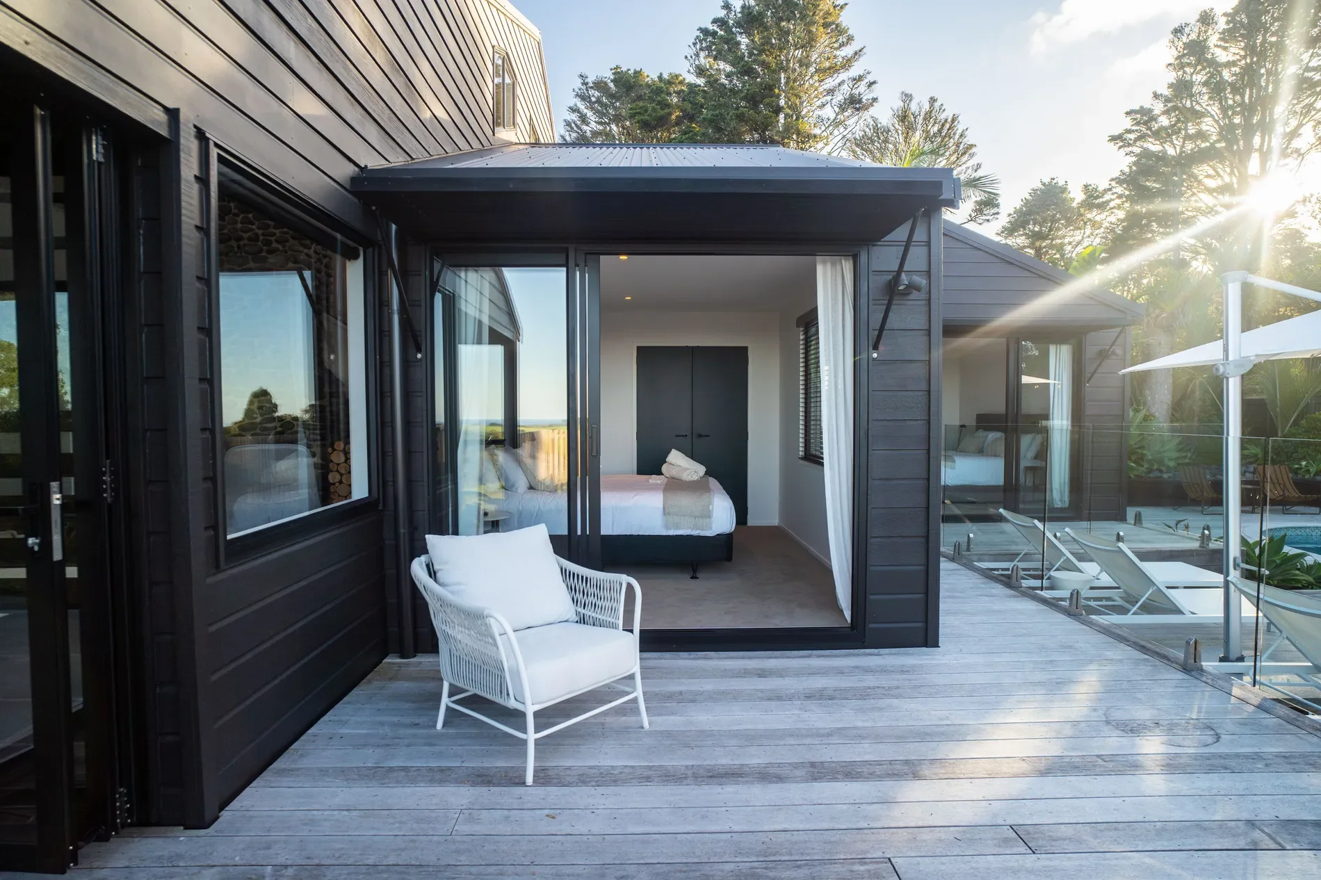 Exterior photo 9