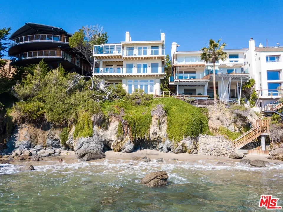 31532 Victoria Point Road, Malibu, California, United States. - Photo 15
