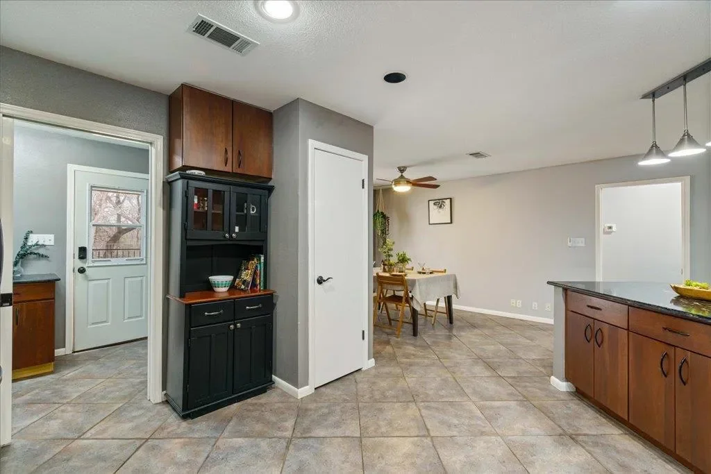 5014 Little Valley RD, Leander, Texas, United States. - Photo 12
