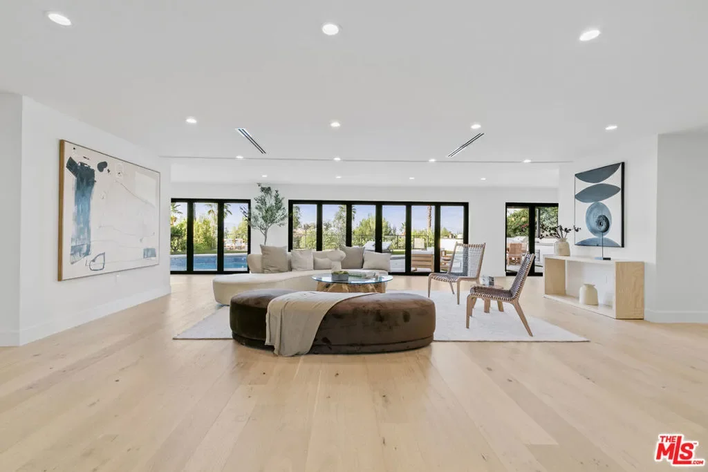 Gallery photo 4