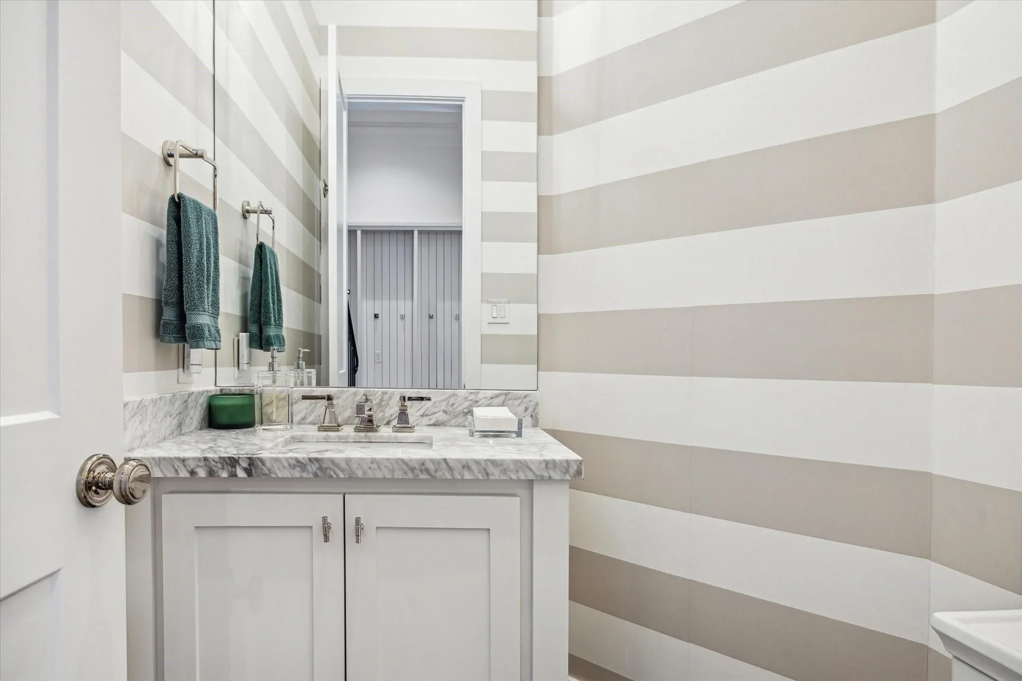 2116 Looscan Lane, Houston, Texas, United States. - Photo 27