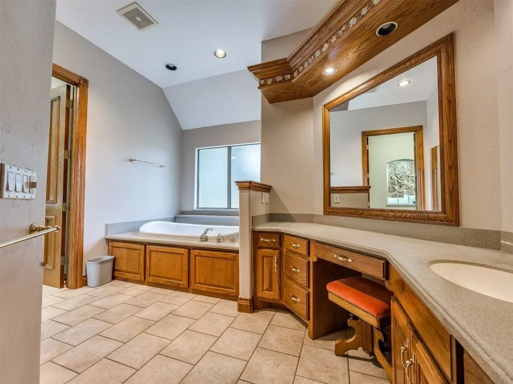 501 Willow Drive, Choctaw, OK 73020, Choctaw, Oklahoma, United States. - Photo 4