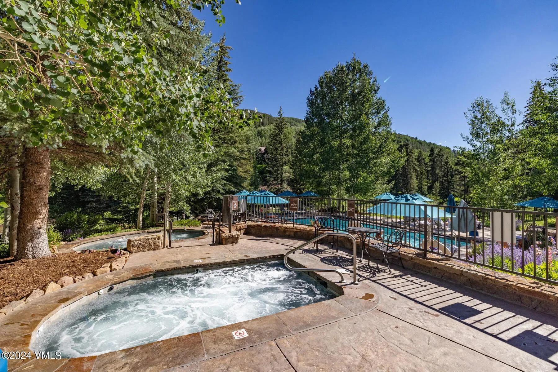 Prime Location - Mountain Views
