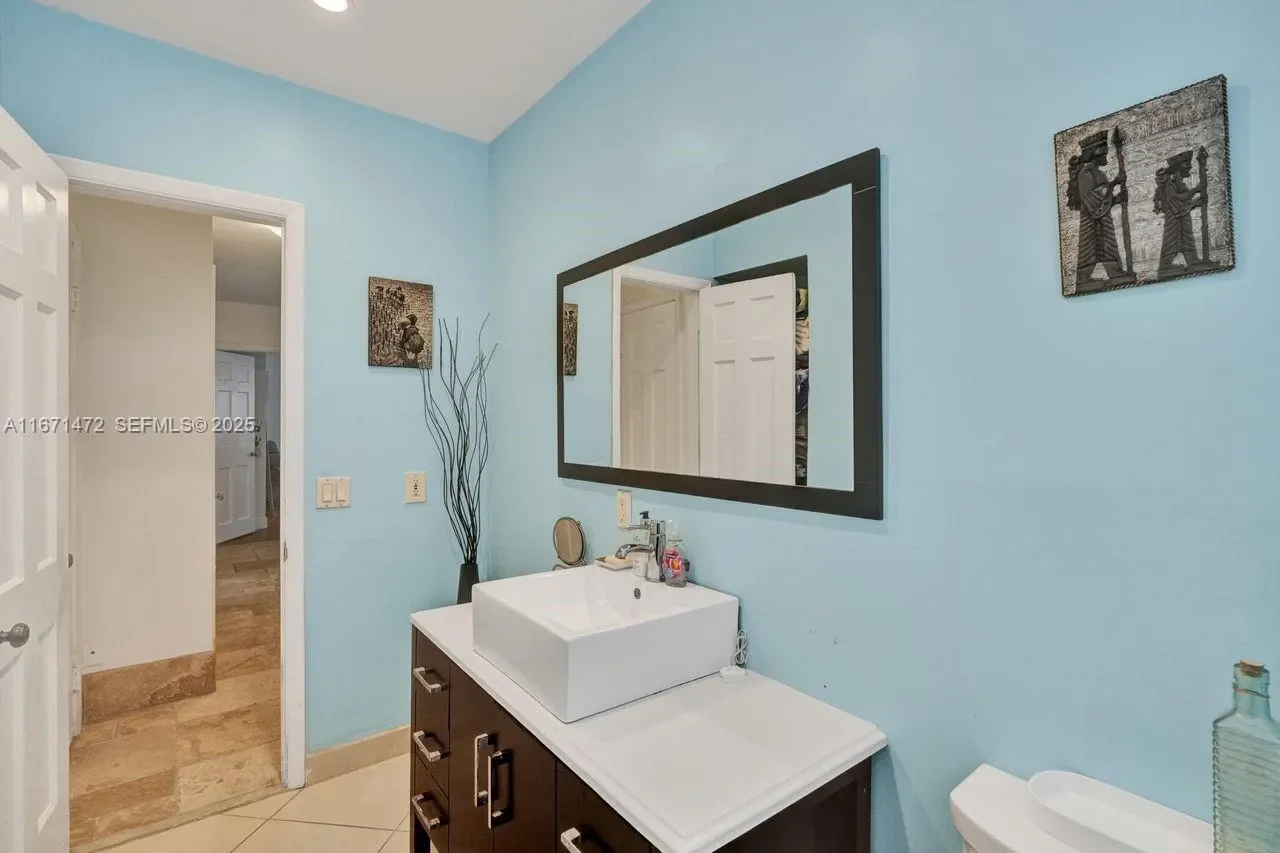 430 Miller Rd, Coral Gables, Florida, United States. - Photo 11