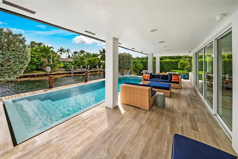 1370 NE 103rd St, Miami, Florida, United States. - Photo 19