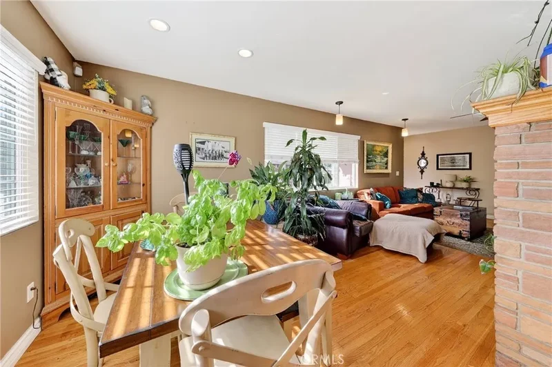 951 W Kendall, Corona, California, United States. - Photo 9